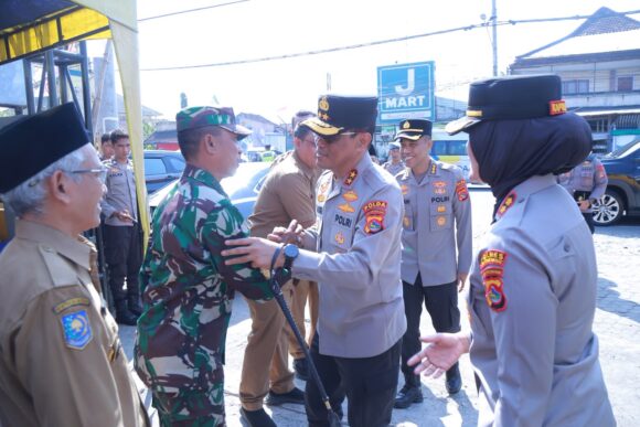Kapolda NTB Resmikan Pembangunan Balai Kemitraan, Perkuat Sinergi Tiga Pilar di Desa Meninting