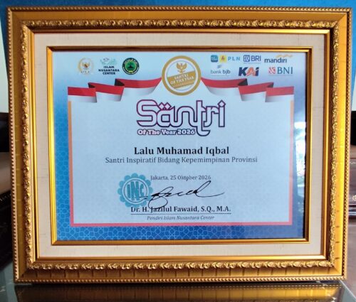 Dari Pesantren ke Pemerintahan, Gubernur Iqbal Raih Santri of The Year 2026